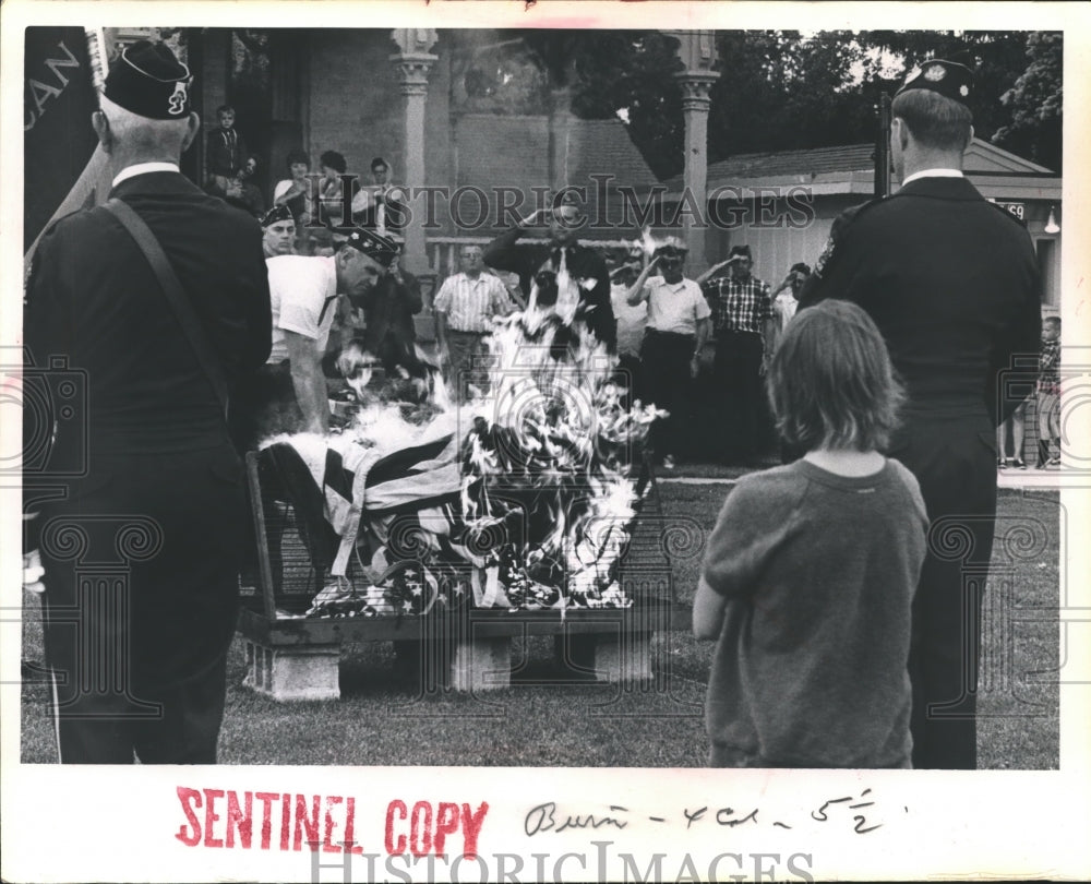 1966 Press Photo Old,torn flags are burned in ceremony at Mayville Legion post- Historic Images