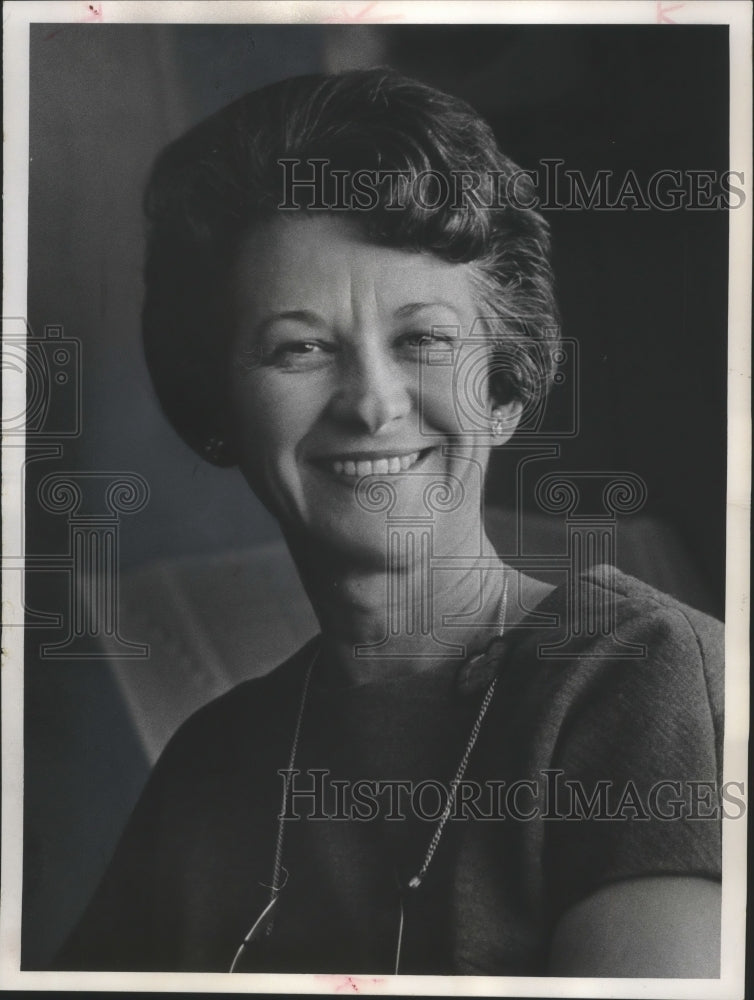 1967 Press Photo Mrs. Robben Fleming, wife of former UW chancellor - mjb11497- Historic Images