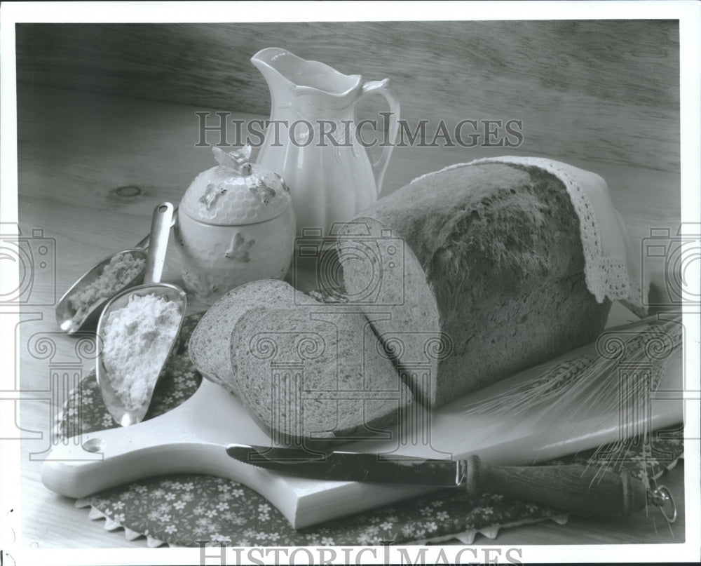 1990 Press Photo Honey-Graham Bread is Delicious and Nutritious - Foods- Historic Images