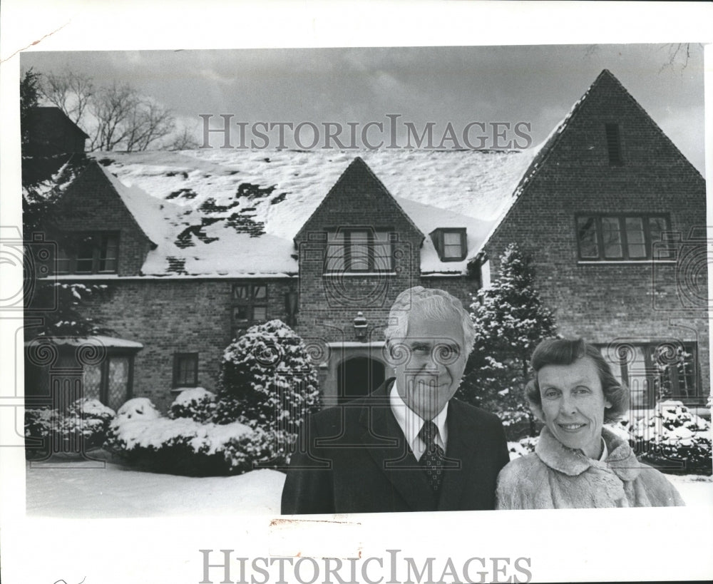 1977 Press Photo Mr. and Mrs. Robert Forrester, of Wassau, at Woodson Museum- Historic Images