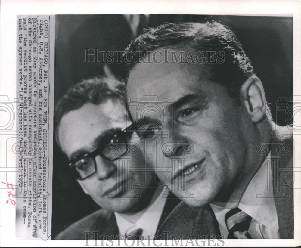 1970 Press Photo Prosecutors Thomas Foran and Richard Schultz speak to reporters- Historic Images