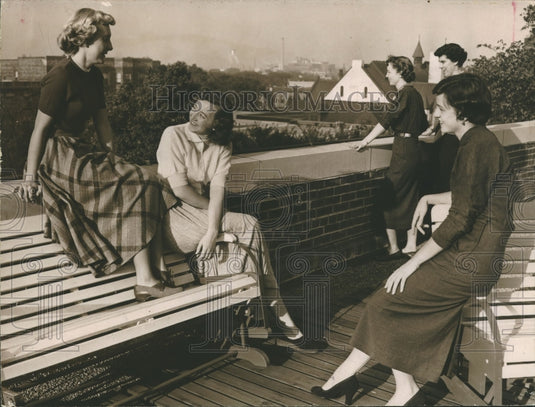 1952 Press Photo Women Wearing Their Long-Skirted Outfits - mjb12345- Historic Images