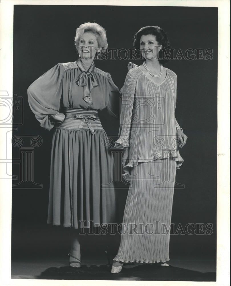 1985 Press Photo Several choices for the mother of the bride or groom. - Historic Images