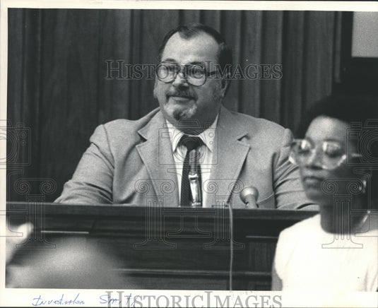 1985 Press Photo Ernest Smith testifies in Daniel McDonald trial, Milwaukee- Historic Images