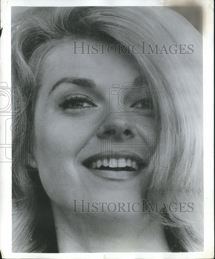 1964 Press Photo Darlene Lucht, Actress - mjb14491