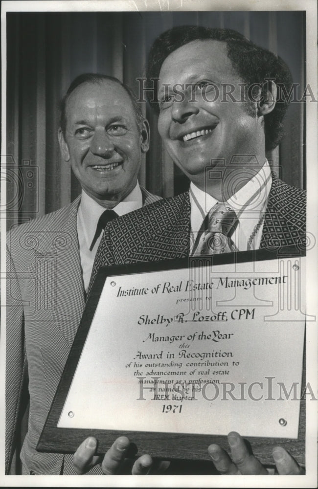 1972 Press Photo Shelby R. Lozoff of Mequon, with Paul H. Rittle of Pittsburgh