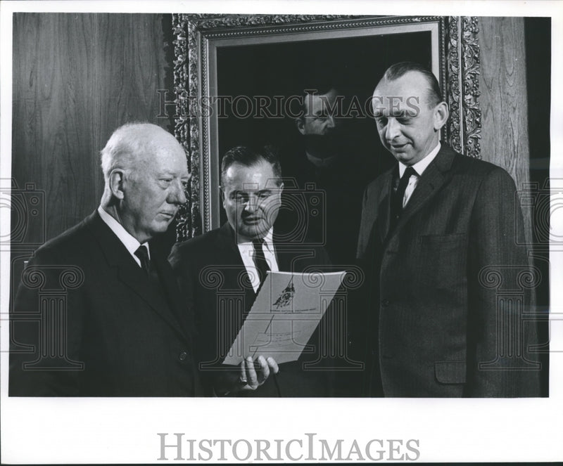 Load image into Gallery viewer, 1965 Press Photo Marine National Exchange Executives Stand in Front of Painting
