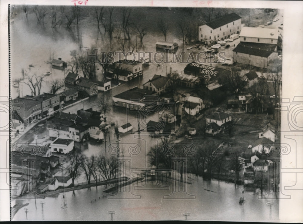 1961 Press Photo Aerial view of flooded Kickapoo valley, Wisconsin. - mjb16614