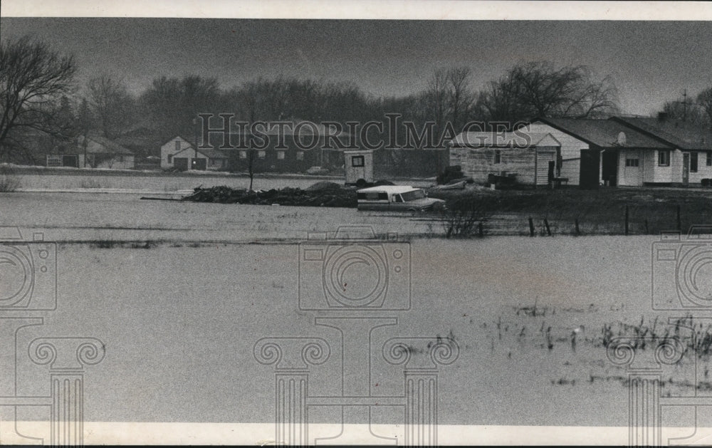 1968 Press Photo Wisconsin Flood Disasters in Saukville - mjb16782- Historic Images