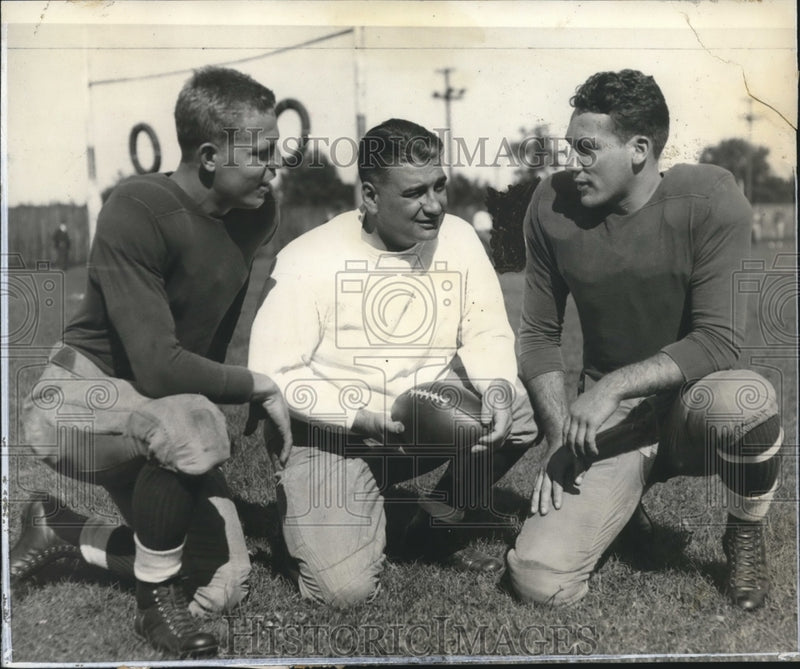 Load image into Gallery viewer, 1935 Press Photo Wally Cruice, Lynn Waldorf, Al Lind of Northwestern Football

