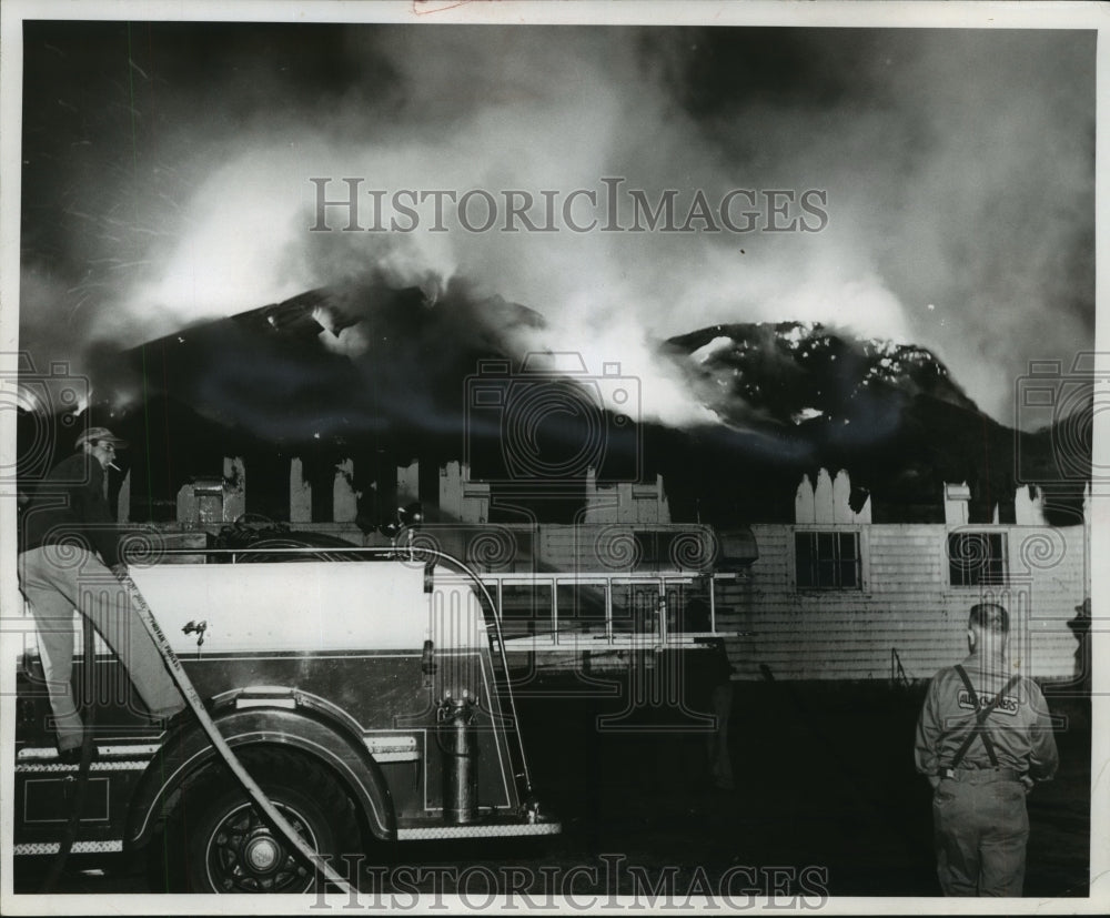 1957 Press Photo Fire destroyed a Jackson county dairy barn and prize animals- Historic Images