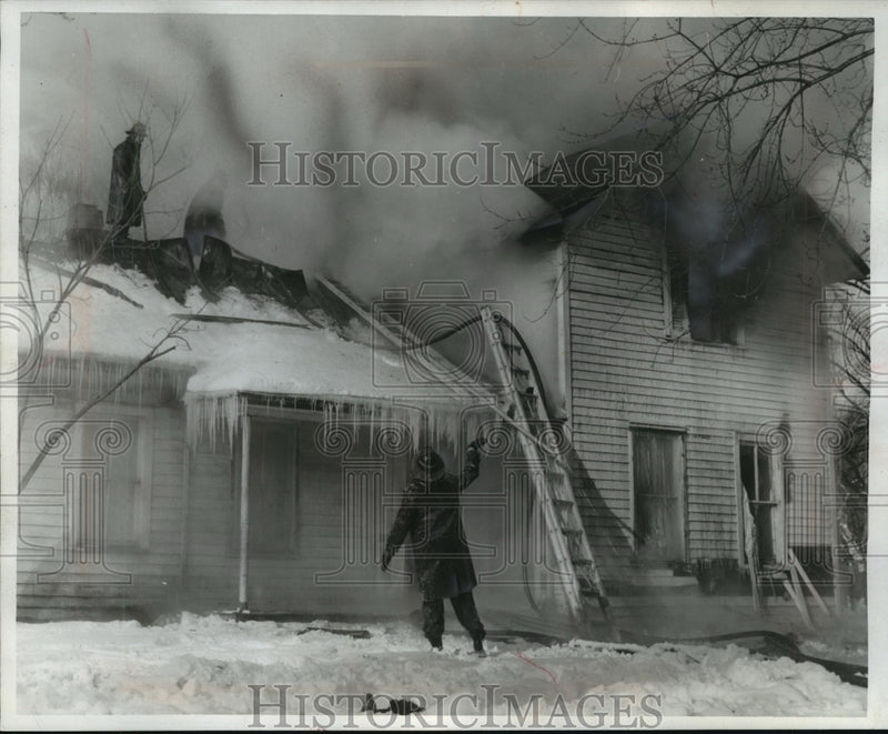 Load image into Gallery viewer, 1961 Press Photo Hodgkins Home Destroyed by Fire, Sparta, Wisconsin.

