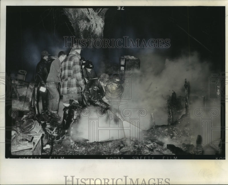 Load image into Gallery viewer, 1956 Press Photo Group puts out fire that destroyed the home of Wisconsin couple
