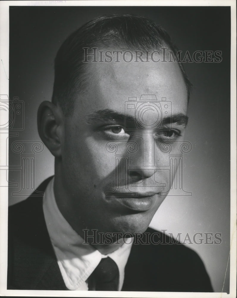 1960 Press Photo Milwaukee Journal employee Richard Lutz- Historic Images