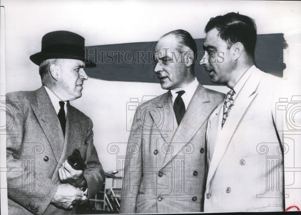 1951 Press Photo Politicians gather before a conference - mjb19642- Historic Images