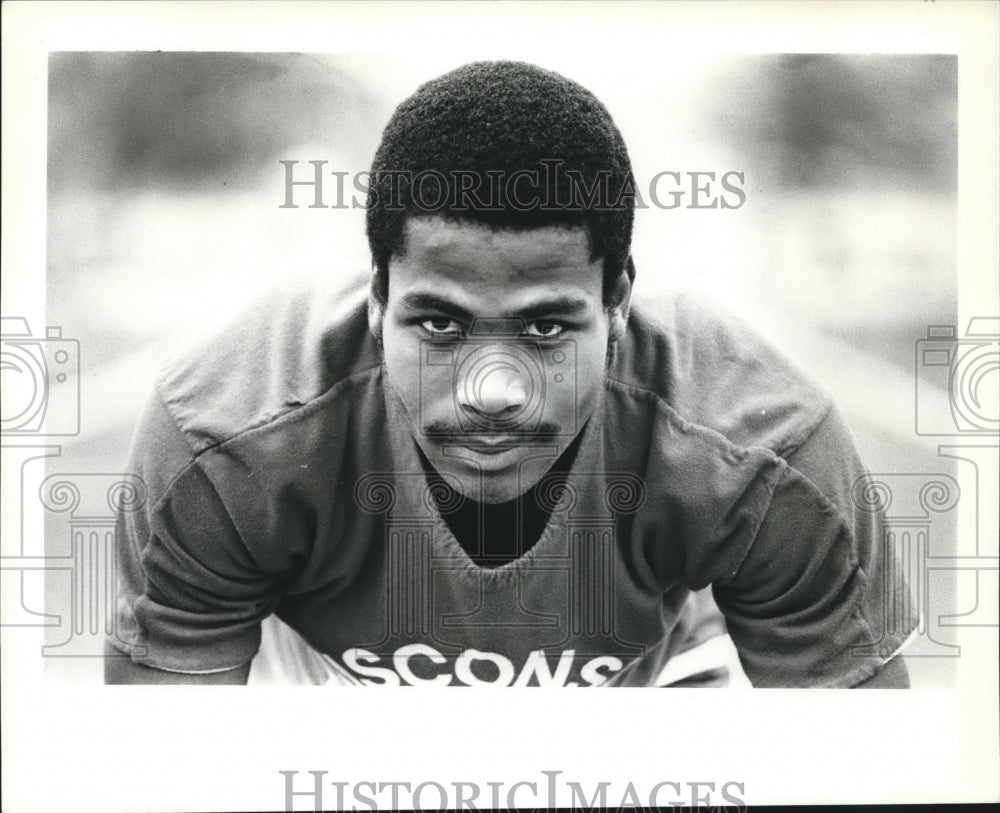 1982 Press Photo University of Wisconsin Track Star James McDuffie - mjb20512- Historic Images