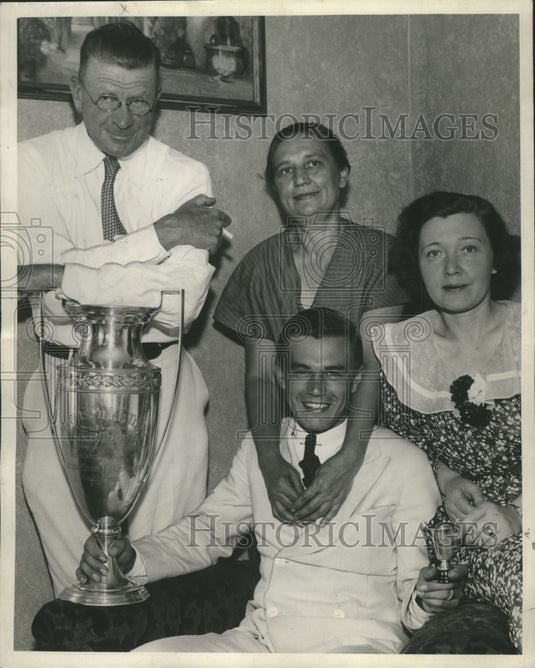 1934 Press Photo Frankie Parker With Coach and Mother Displaying Kentucky Cup- Historic Images