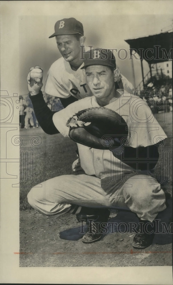 1954 Press Photo Catcher Mickey Owens Seeks a Job With the Boston Red Sox- Historic Images