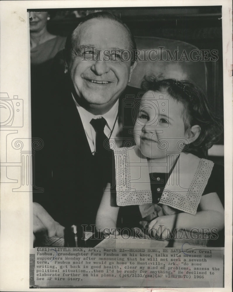 1966 Press Photo Arkansas Governor Orval Faubus Heading Home to Huntsville