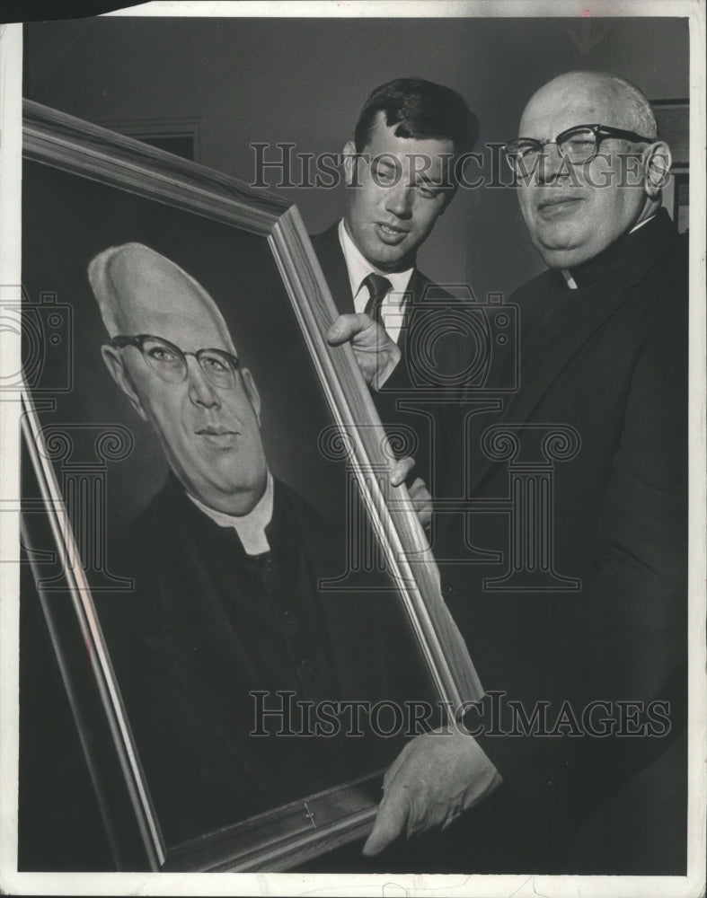 1968 Press Photo Father William H. McEvoy is gifted self portrait by students- Historic Images