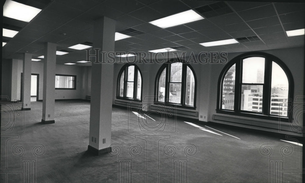 1990 Press Photo Seventh Floor of The Germania Building in Wisconsin- Historic Images