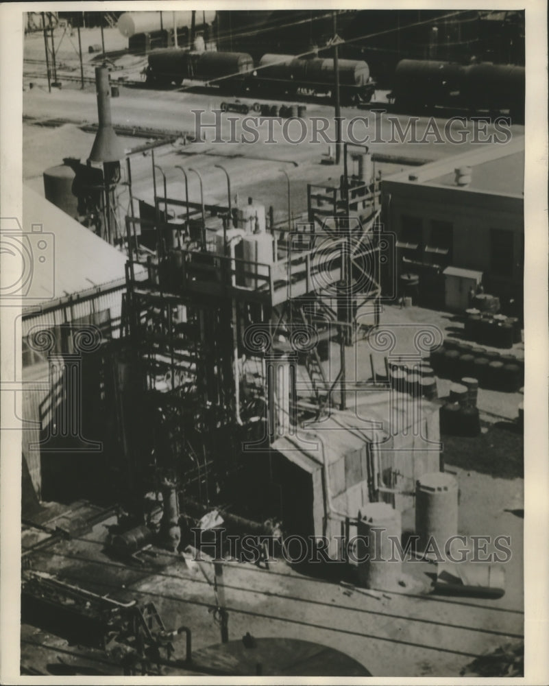 1944 Press Photo Shell Pilot Plant That Produced Original 100-Octane Gasoline