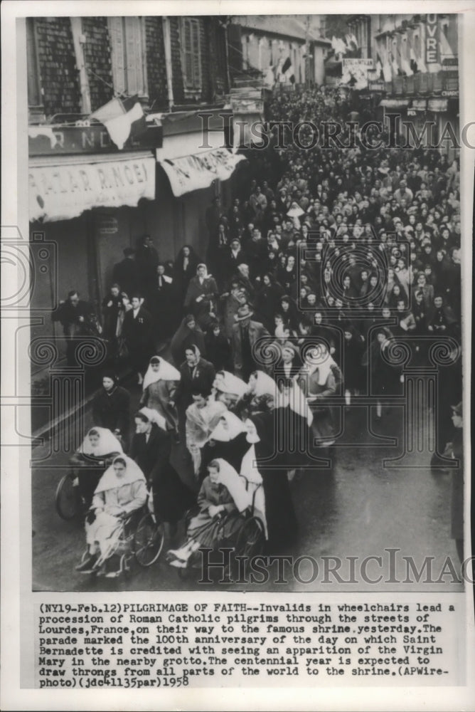 1958 Press Photo Saint Bernadette Centennial Parade in Lourdes, France