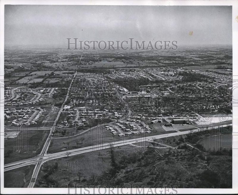 Load image into Gallery viewer, 1964 Press Photo Aerial Photo of Greendale, Wisconsin - mjb23044
