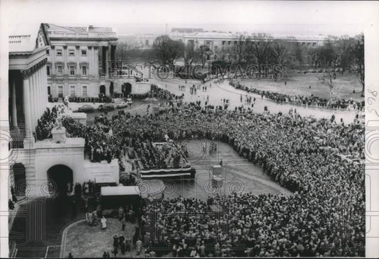 1952 Press Photo Crowd gathers to see Billy Graham at capitol in Washington