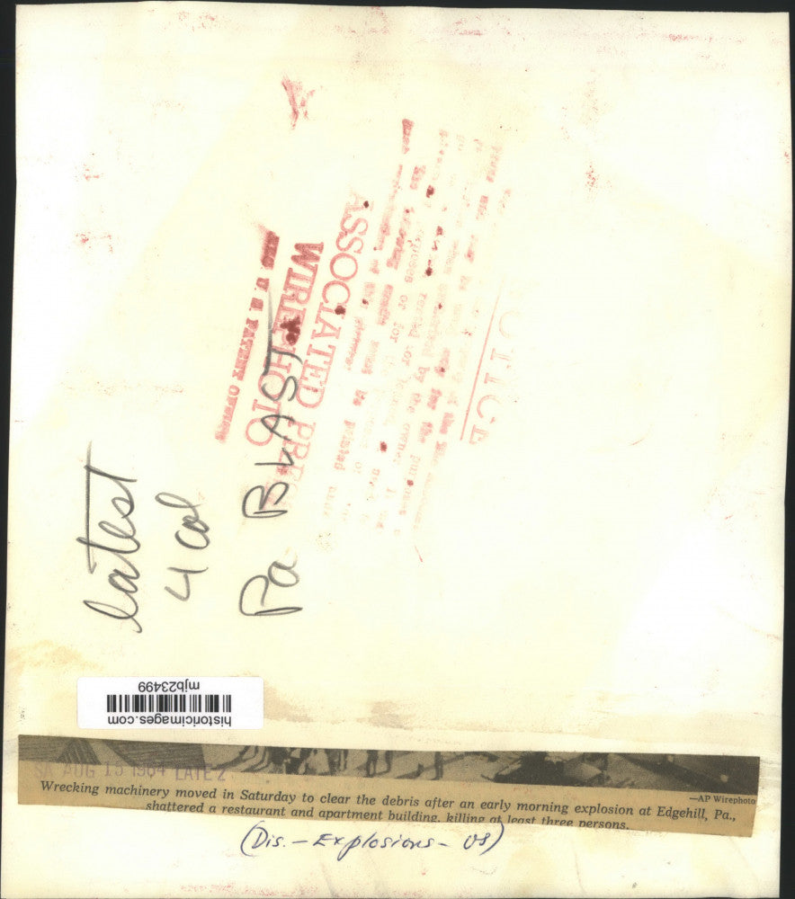 1964 Press Photo Wrecking machinery in Edgehill for cleanup after an explosion