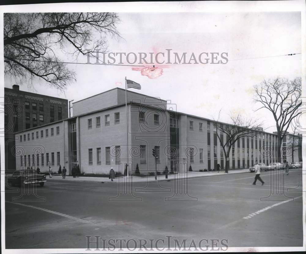 1959 Press Photo Exterior view of new Post Office of Green Bay, Wisconsin