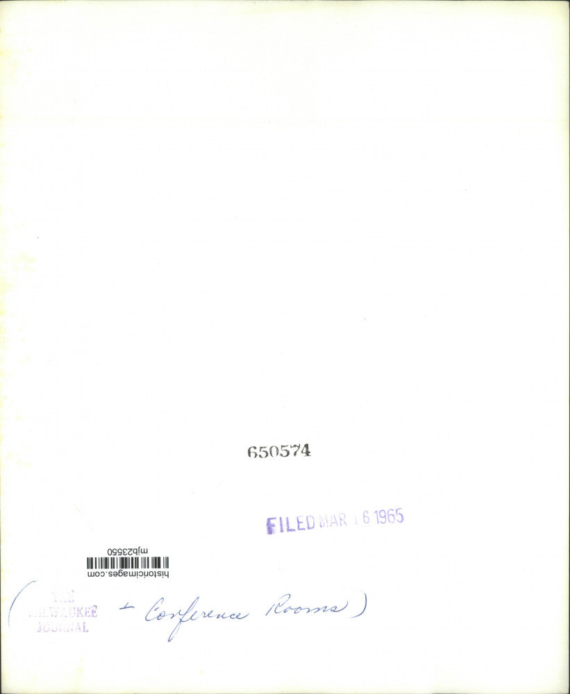 1965 Press Photo Meeting in General Conference Room, Milwaukee, Wisconsin