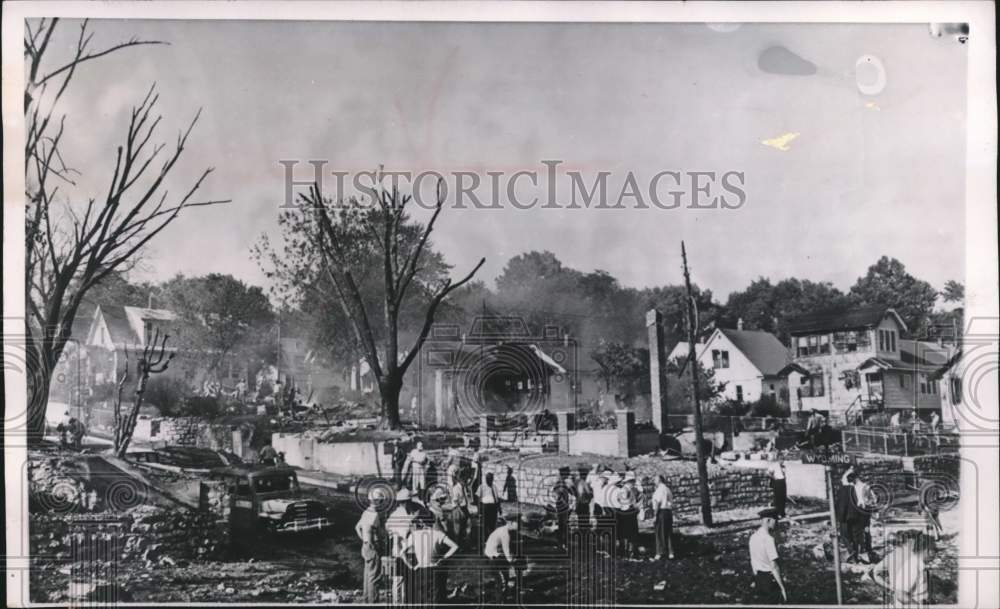 1962 Press Photo House debris from gas main explosion, Kansas City, Missouri