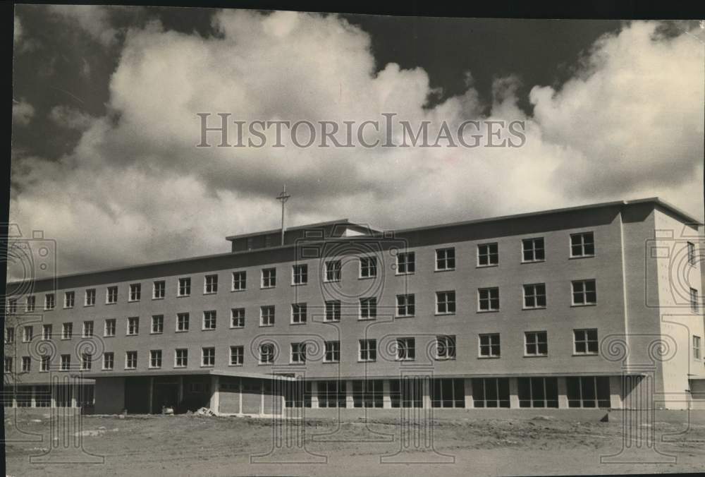 1960 Press Photo St. Mary's Hospital, Exterior, Green Bay, Wisconsin - mjb23833