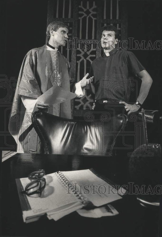 1988 Press Photo Paul Byrne, David Janowiak in play "Mass Appeal" Greenfield, WI- Historic Images