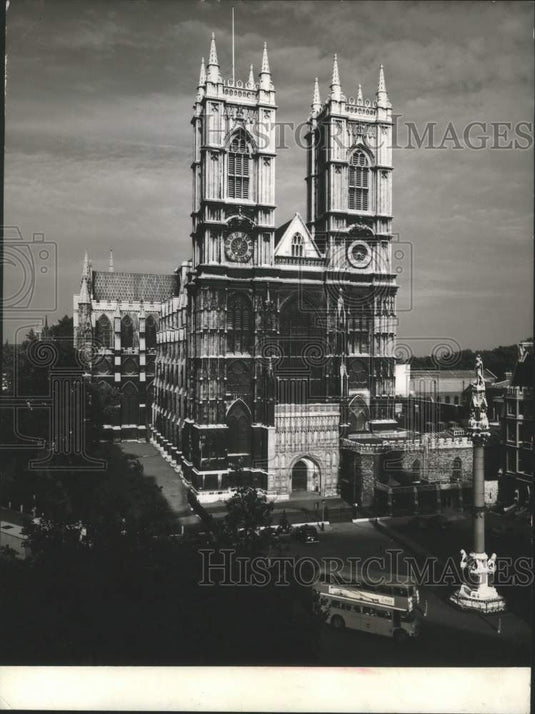 1972 Press Photo Exterior of Westminster Abbey in London, England - mjb24236