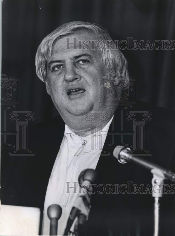 1977 Press Photo Robert W. Greene, Newsday Investigative Journalist, Editor- Historic Images