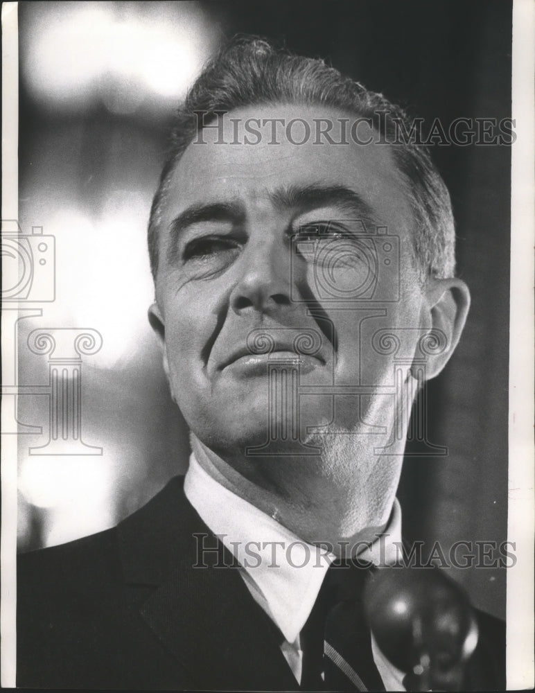 1968 Press Photo Senator Eugene McCarthy Head shot, Milwaukee visit - mjb24705- Historic Images