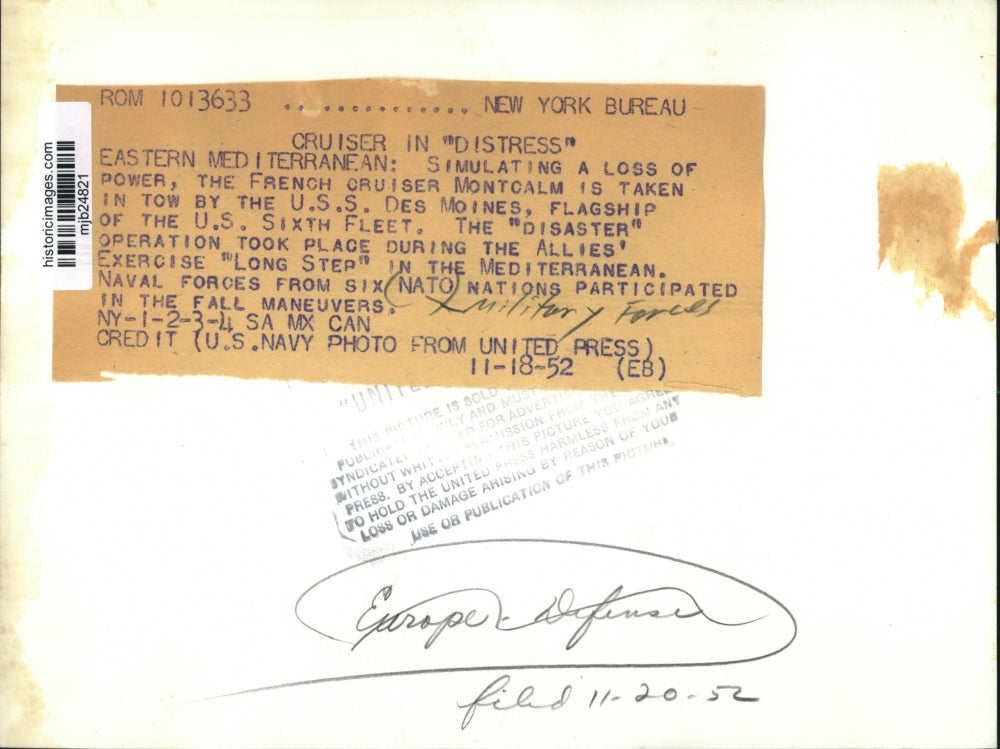 1952 Press Photo French cruiser is taken in tow by the U.S. Navy, Mediteranean