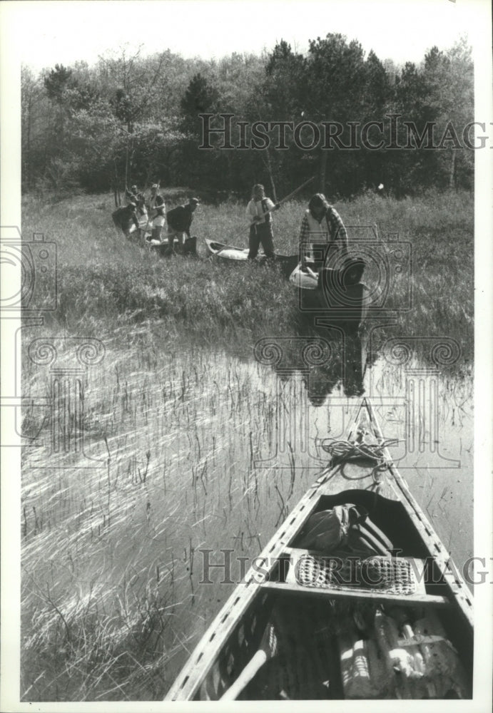 1986 Press Photo Northland college students learning survival skills- Historic Images