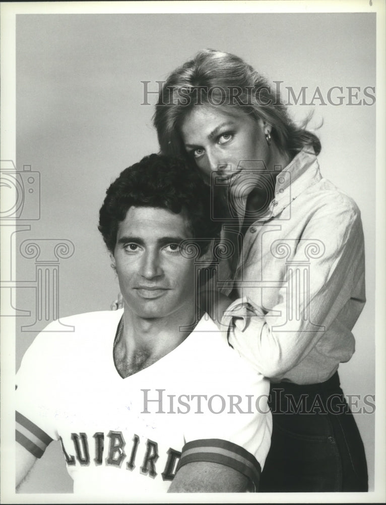 1983 Press Photo Micheal Nouri &amp; Kelly Harmon, Star in &quot;Bay City Blues&quot;, NBC-TV- Historic Images