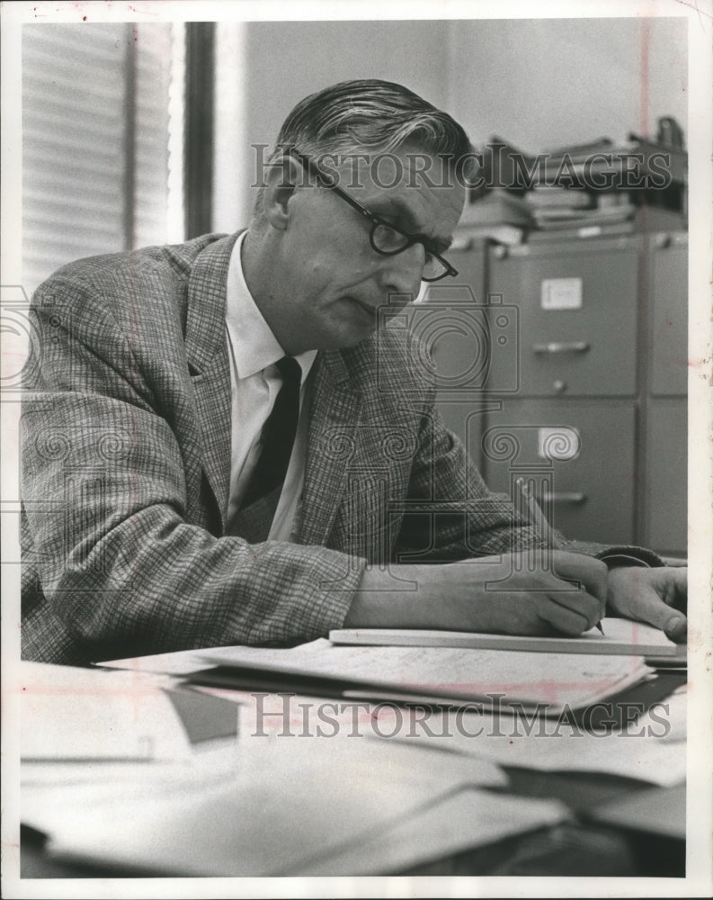 Load image into Gallery viewer, 1966 Press Photo Dean Roy Francis at his University Wisconsin Madison Desk
