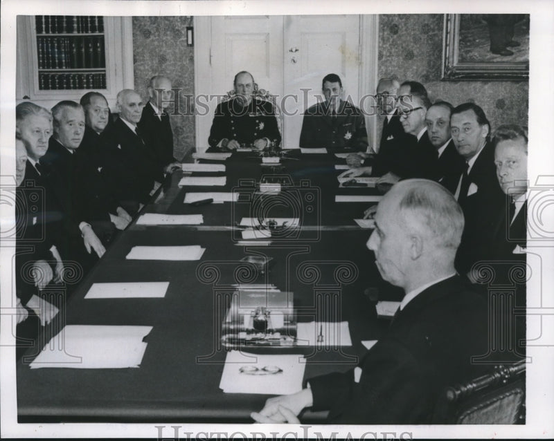 Load image into Gallery viewer, 1957 Press Photo King Olav V of Norway at First Ordinary Cabinet Council
