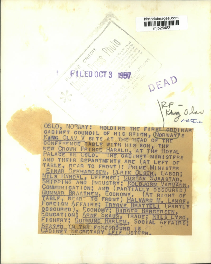 1957 Press Photo King Olav V of Norway at First Ordinary Cabinet Council