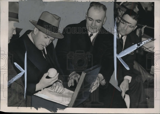 1939 Press Photo Crown Prince Olav of Norway Views Baseball at Game in Superior- Historic Images