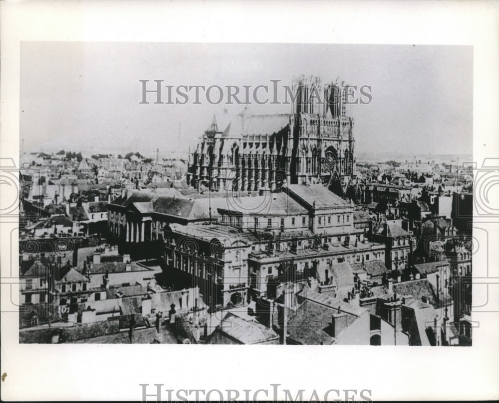 1944 Press Photo Famous cathedral of Rheims, France - mjb25791- Historic Images