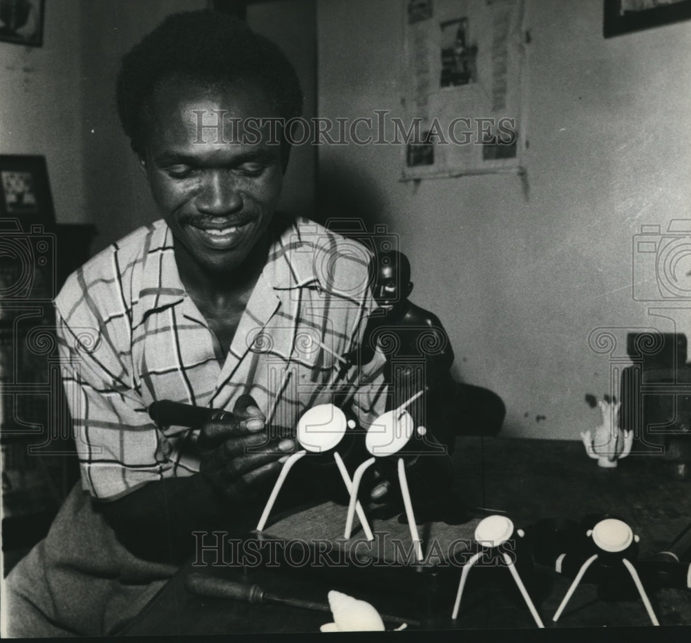  Press Photo Ghana Professional Wood Carver J.K. Adri of Kpandu- Historic Images