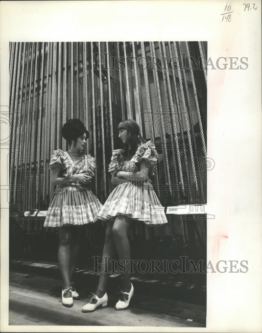 1975 Press Photo Mrs. Vernon Huffines, Mrs. Richard Burns, Tennessee Travelers.