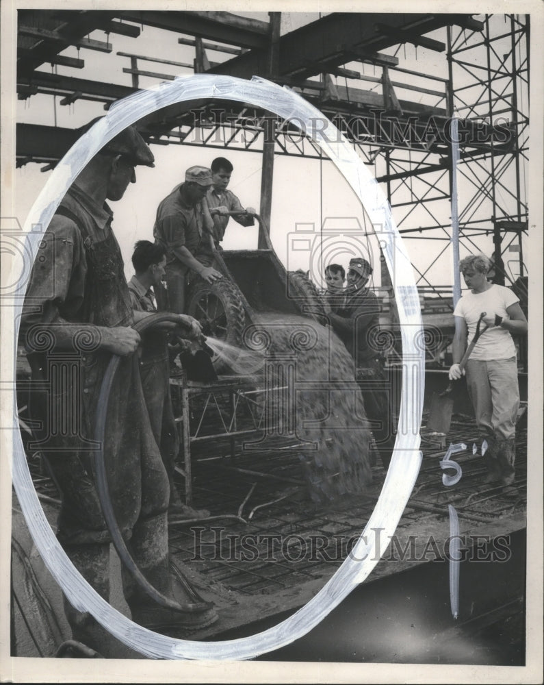 1947 Press Photo Construction of the Milwaukee Journal building, Wisconsin- Historic Images