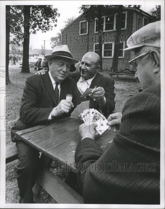 1962 Press Photo Common Council Members at Annual Picnic in Veterans Park- Historic Images